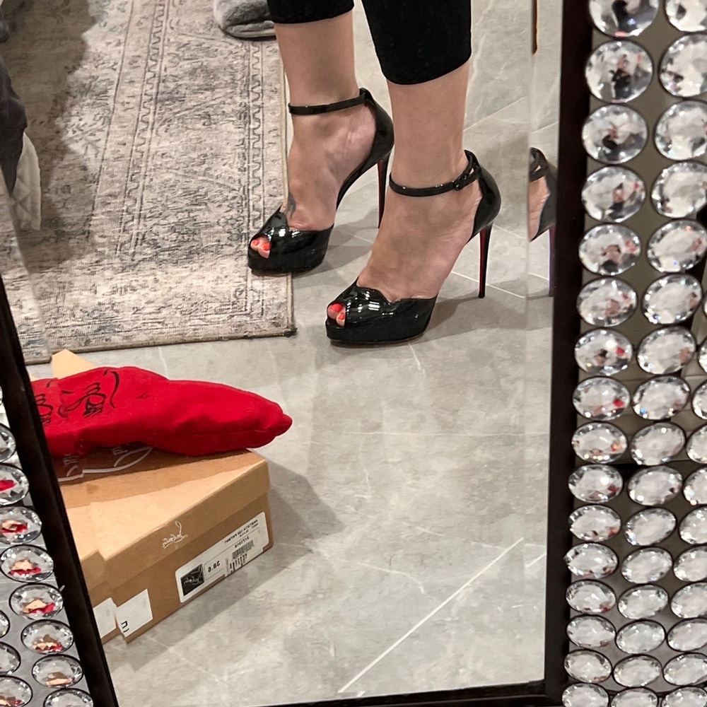 Christian Louboutin heels - Picture 7 of 8